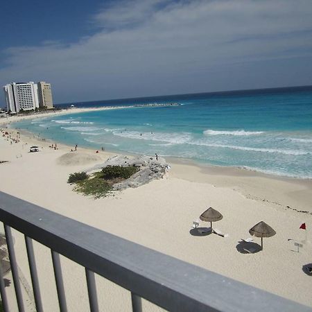 Beachfront Studio Carisa Y Palma Apartment Cancun Exterior photo